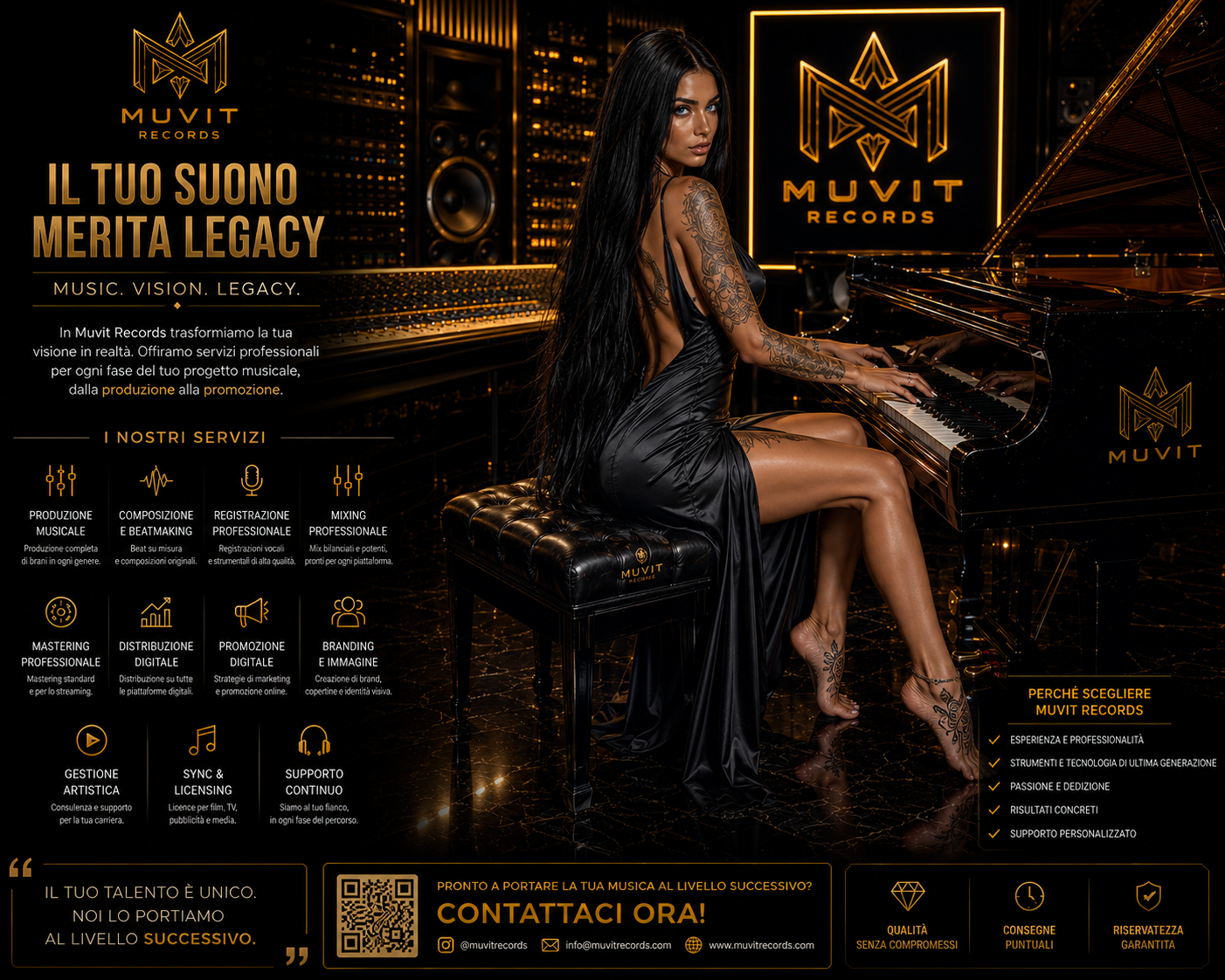 Pianista Cyber Futuristica Muvit Records nello Studio Black & Gold Ragazza bionda dai capelli lunghi e mossi con tatuaggi e abbigliamento cyber futuristico che suona un pianoforte a coda
